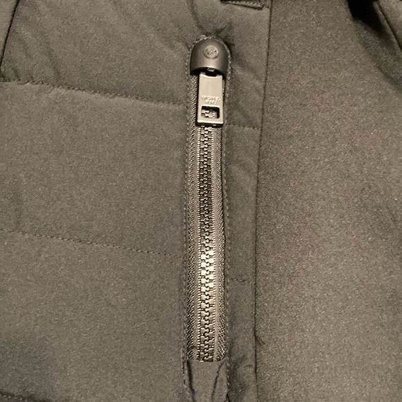 NWT Michael Michael Kors Women’s Belted Bibbed Hooded Puffer Coat - Black - Picture 12 of 16